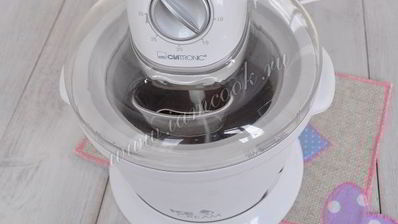 шоколадное мороженое с дропсами