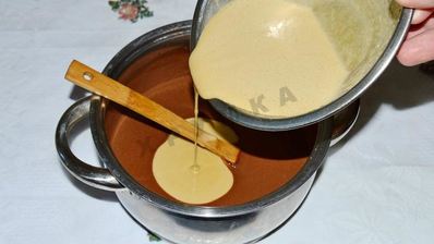 шоколадное мороженое с орехами в блендере