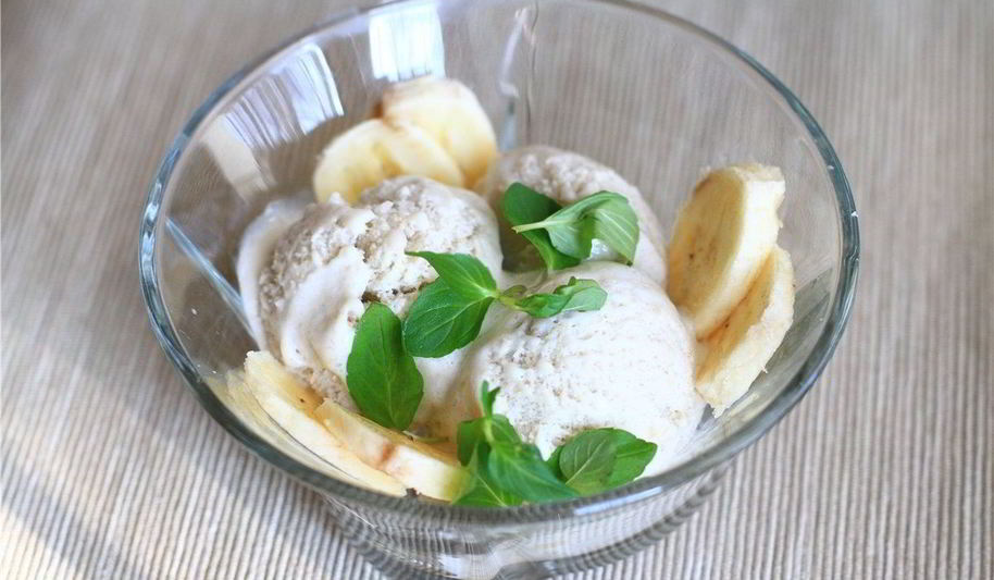 Рецепт сливочно-бананового мороженого с коньяком