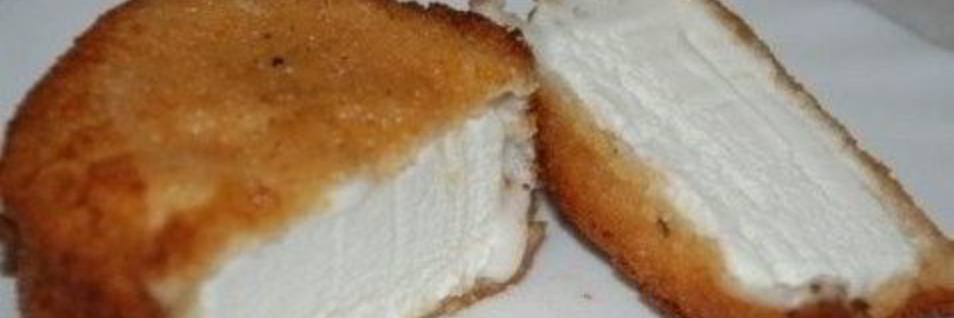 Жареное мороженое в панировочных сухарях