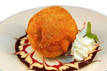 Жареное ванильное мороженое