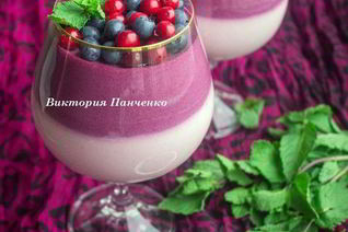 Бруснично-черничный мусс