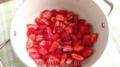 клубнично-зефирный мусс