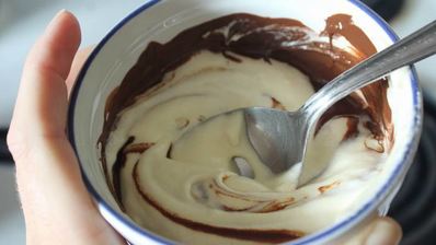 лимонно-шоколадный муссовый торт