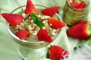 Мусс из авокадо и клубники