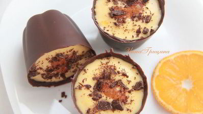 мусс из клементинов в шоколадном стаканчике