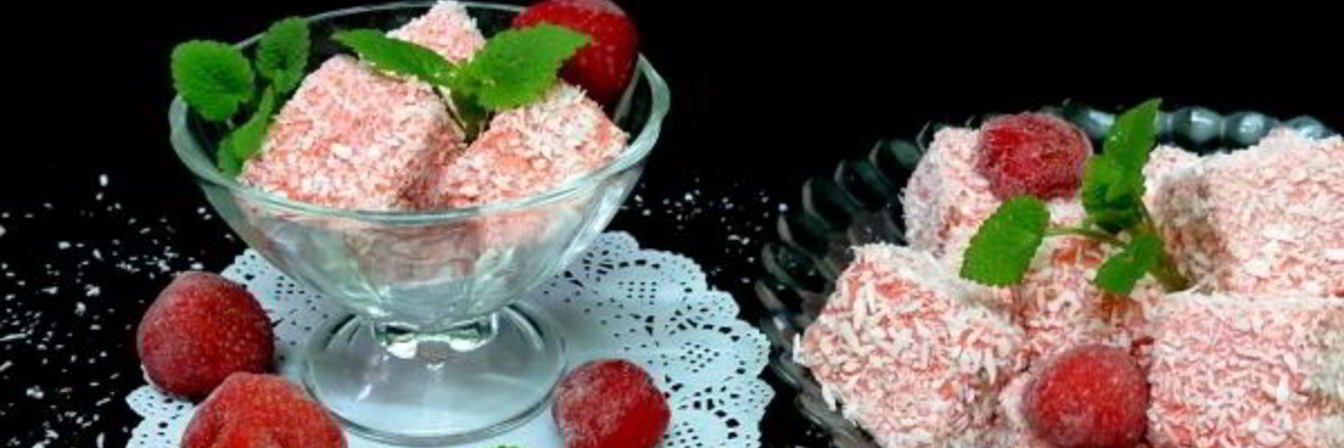 Мусс из клубники с кокосовой стружкой