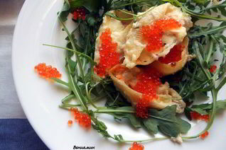 Паста ракушки с муссом из семги, маскарпоне, руколы и красной икрой