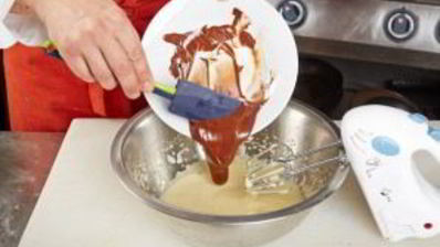 шоколадный мусс с клюквой и лаймом