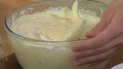 сливочный мусс с медом и шоколадом