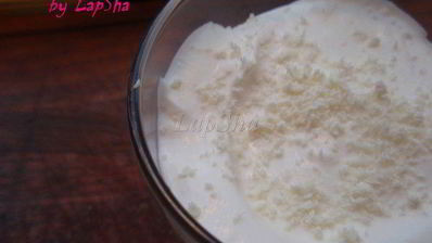 сливы в сиропе с муссом из белого шоколада