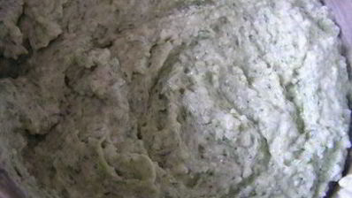 торт-мусс с курицей, шпинатом и черри