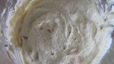 торт-мусс с курицей, шпинатом и черри