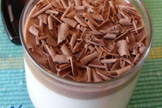 Творожный мусс с ореховой нугой и шоколадным марципаном