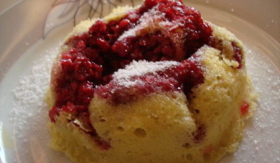 Рецепт нежного клафути с малиной