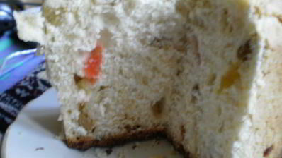 кулич пасхальный с изюмом и орехами