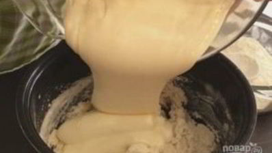 пасхальный кулич с сухофруктами и орехами