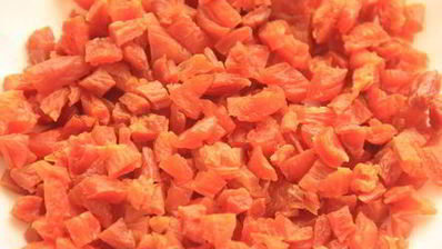 пасхальный венок с курагой и орехами