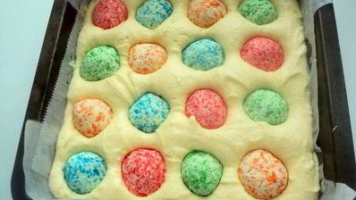 пляцок пасхальный писанки