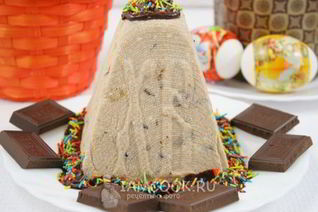 Творожная пасха шоколадная с сухофруктами