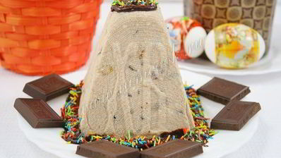 творожная пасха шоколадная с сухофруктами