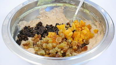 творожная пасха шоколадная с сухофруктами