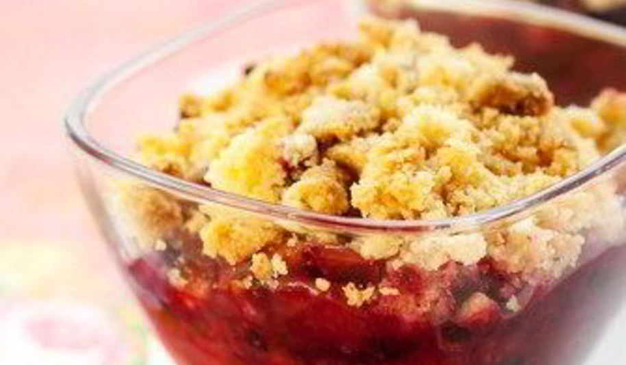 Рецепт порционных крамблов с ежевикой