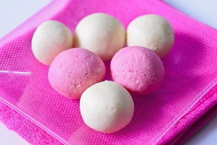 Разноцветные творожные шарики