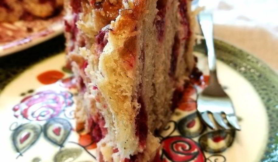 Рецепт сладкой вертушки с пудингом и малиной