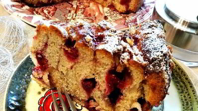 сладкая вертушка с пудингом и малиной