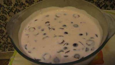 слоеный сметанный десерт