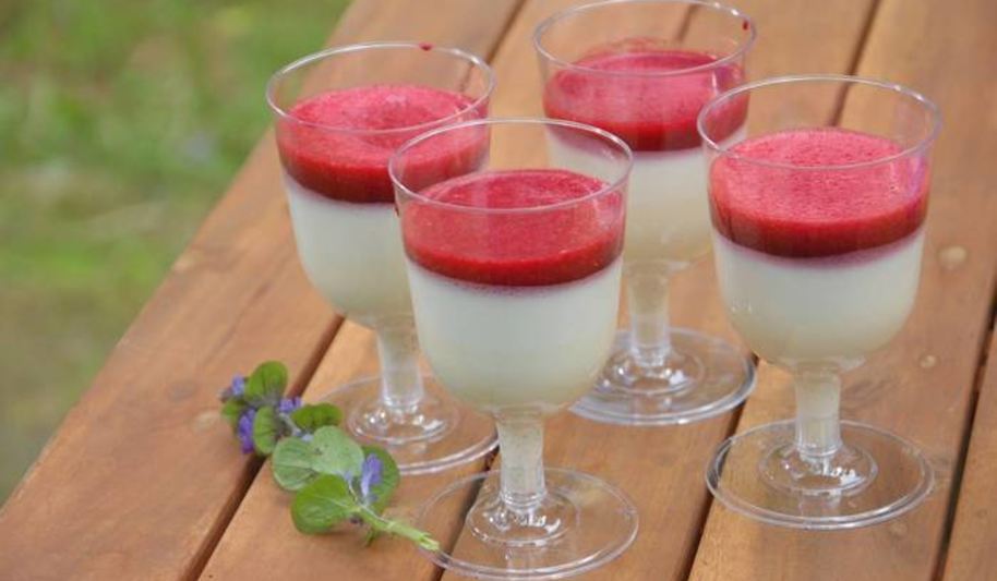 Рецепт сметанной панны котта с вишневым соусом