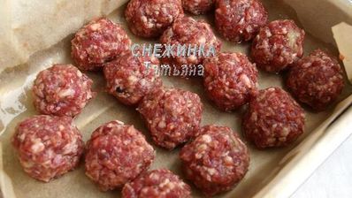 ароматные фрикадельки под рисово-тыквенным суфле