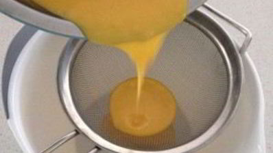 бисквитный рулет с брусничным суфле