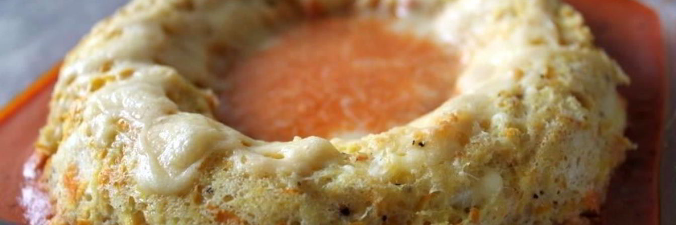 Дважды запеченное суфле из цукини с томатно-кокосовым соусом