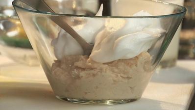 куриное суфле с апельсиновыми цукатами на морковном пюре