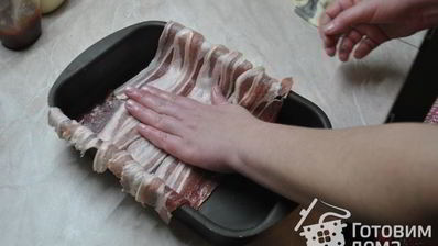 куриное суфле с фисташками в беконе