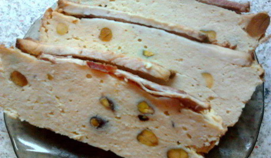 Рецепт куриного суфле с фисташками