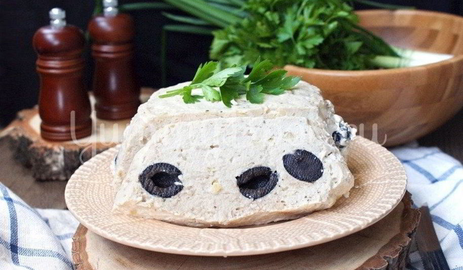 Рецепт куриного суфле с оливками на пару в мультиварке