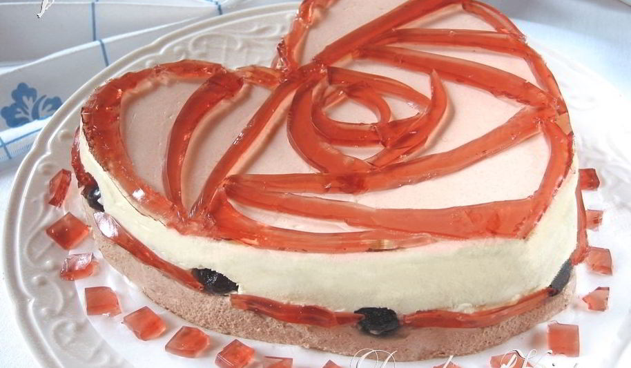 Рецепт нежного торта-суфле с вишней