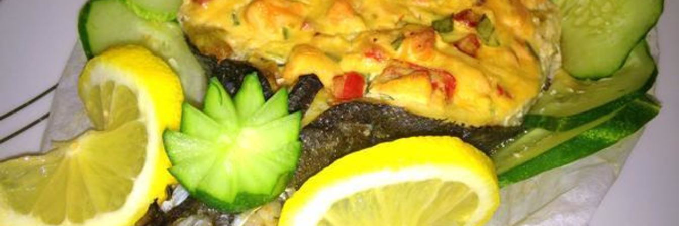 Сибас с творожно-сырным суфле и семгой