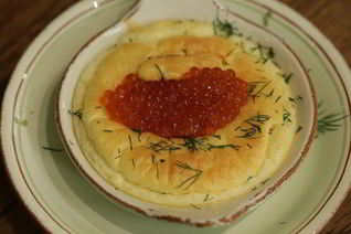 Сливочное суфле с красной икрой