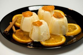 Суфле из и огурта с жареными пряными апельсинами