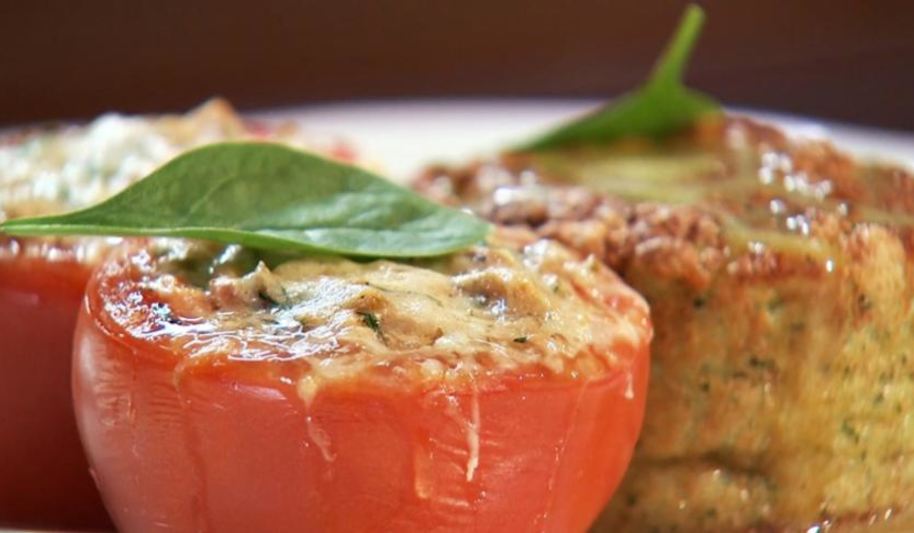 Рецепт суфле из трески с медово-горчичным соусом и запеченными помидорами