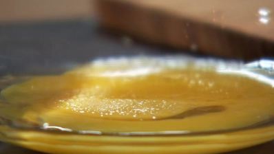 суфле из трески с медово-горчичным соусом и запеченными помидорами