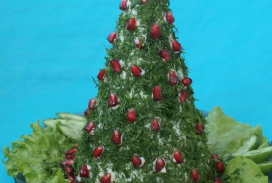 Сырное суфле Елка с балыком