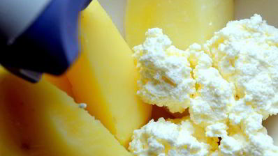 творожно-картофельное суфле с кинзой