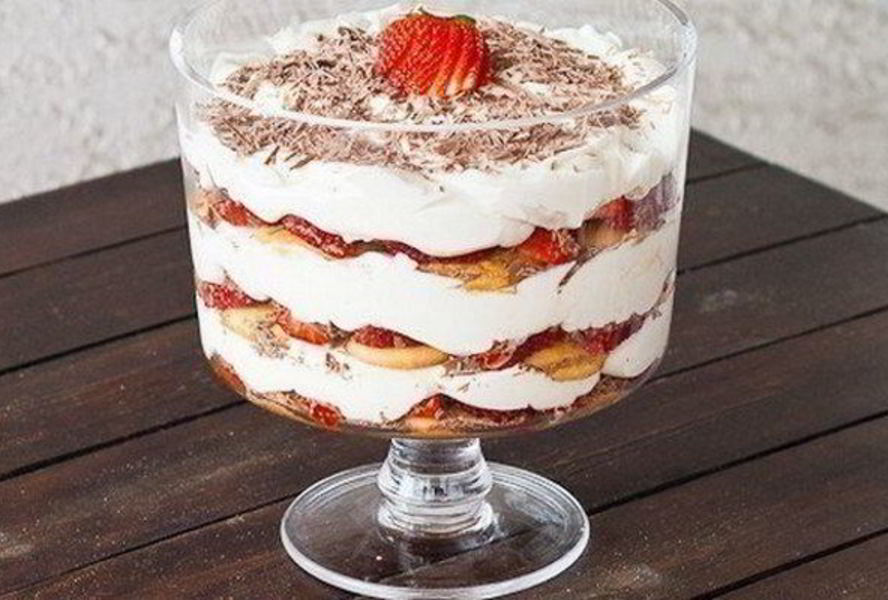 Клубничный тирамису-трайфл на десерт