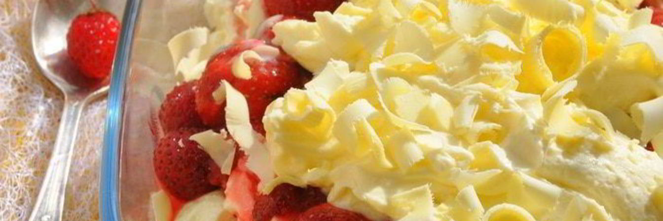 Тирамису с клубникой и белым шоколадом