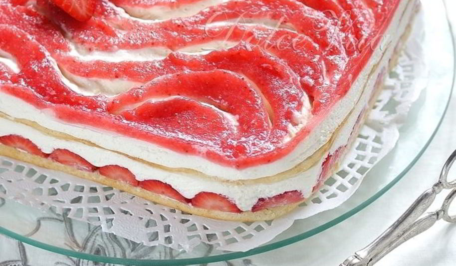 Рецепт торта-тирамису с клубникой и шампанским